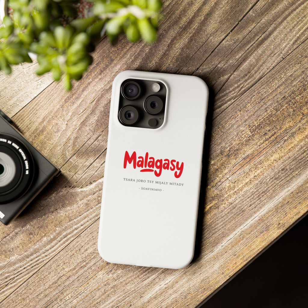 Coque fine “Malagasy” – Écriture rouge