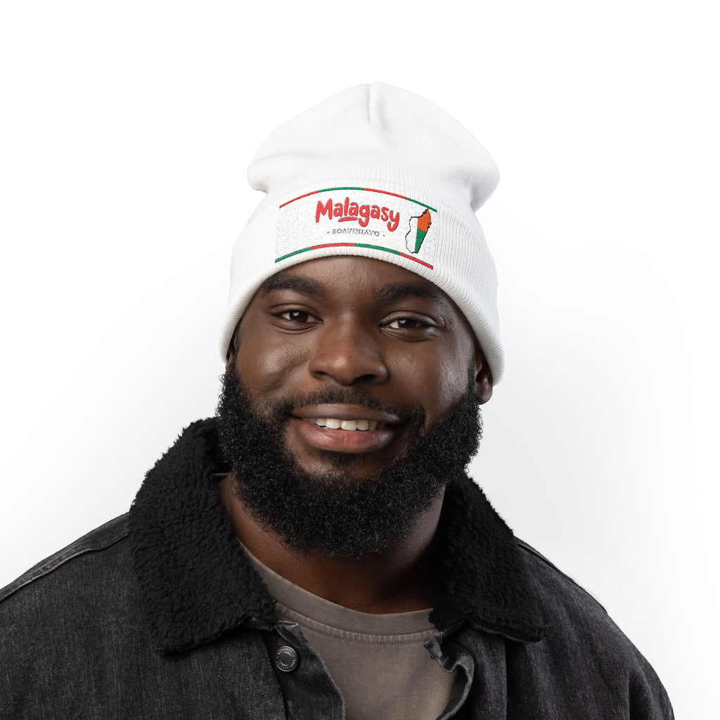 "Bonnet tricoté ‘Malagasy’ – Brodé "